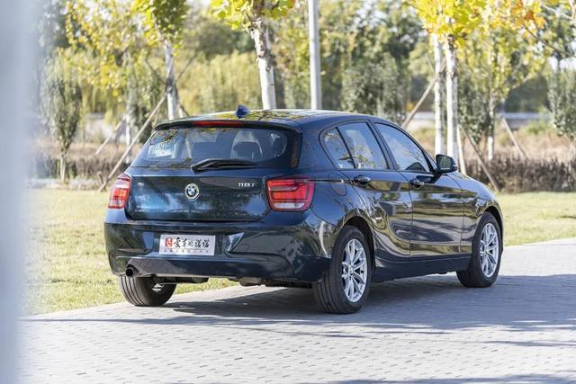 前置后驱的小两厢,在通勤中寻找驾驶乐趣——宝马118i