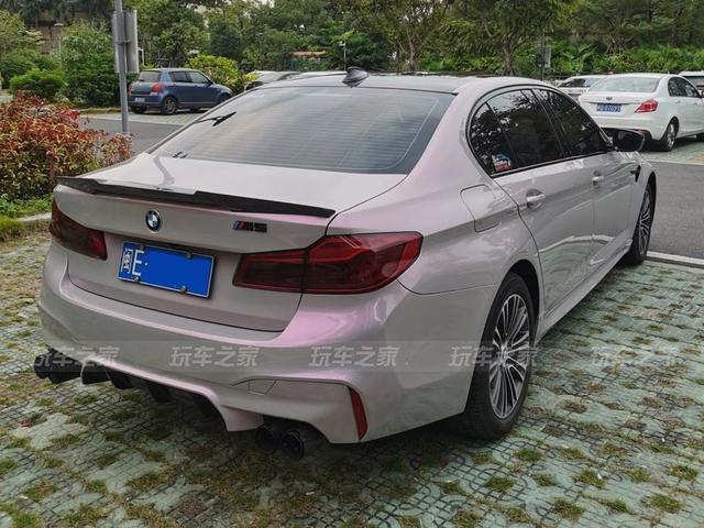 福建车友宝马530li尊享豪华版外观改装案例