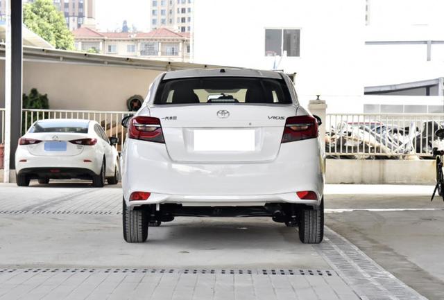 适合工薪族开的省油车可以看看这三款耐用还保值