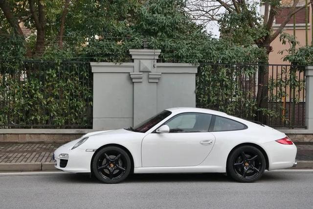 宝马粉"叛变"提911,保时捷的魅力,开过就忘不了